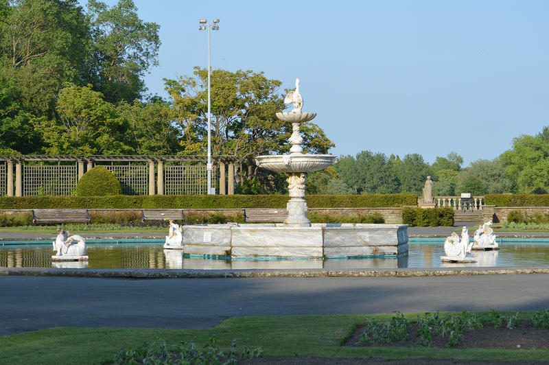 15575   Fountain at Stanley Park in Blackpool