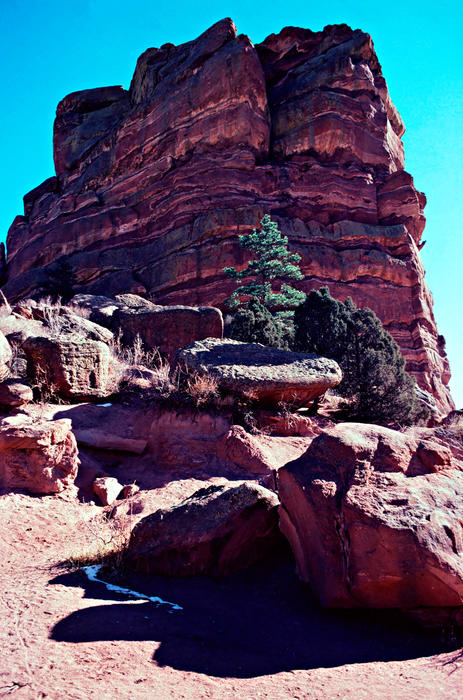 <p>This is the western face of Ship Rock at Denver, Colorado&#39;s Red Rocks Amphitheatre circa 1981.</p>
