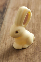 13465   White Chocolate Easter Bunny