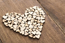 13512   Craft wooden hearts