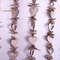 13506   Wooden heart decoration