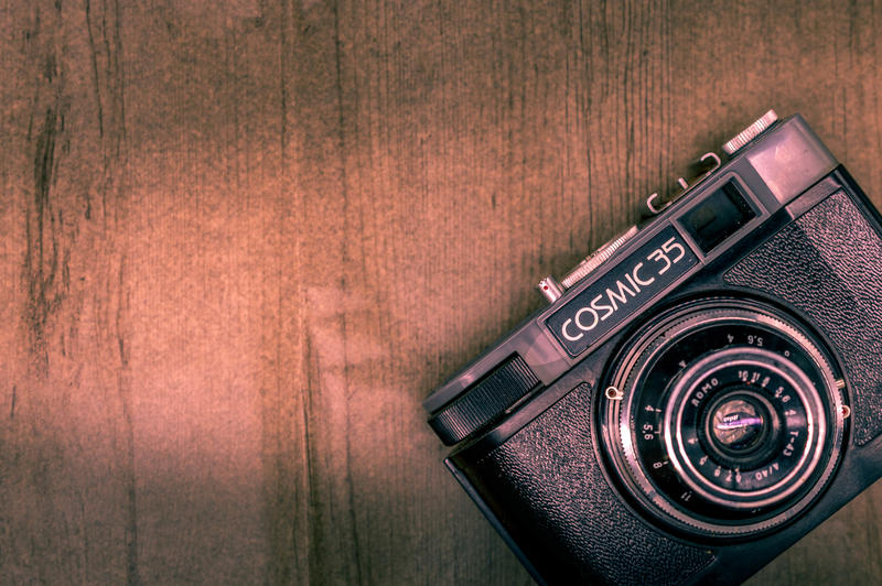 <p>Vintage / Retro cameras.&nbsp;Find more photos like this on my website.</p>

<p>More photos like this on my website at -&nbsp;https://www.dreamstime.com/dawnyh_info</p>
Old Camera background
